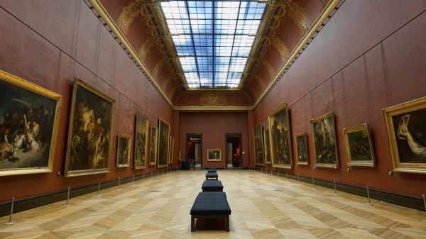 BFMTV: Лувр объявил об открытии музея после ограбления BFMTV: Лувр объявил об открытии музея после ограбления