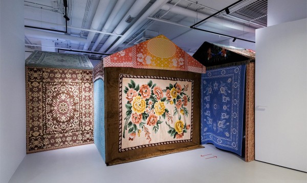 Нина Гомиашвили: «У любого текстильного произведения, как у Луны, две стороны»