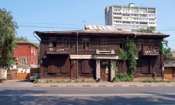 Изба на Масловке — лубяная или все-таки ледяная?