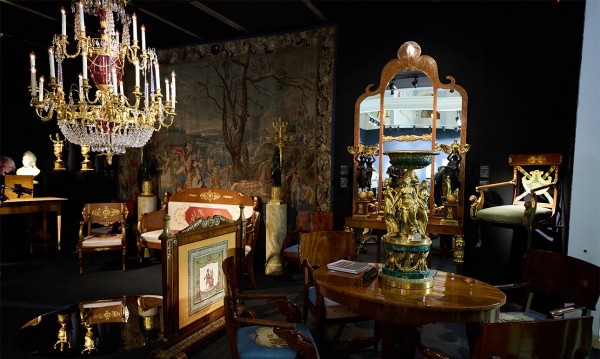 Почем саркофаг, Красная Шапочка и платки Hermès Почем саркофаг, Красная Шапочка и платки Hermès