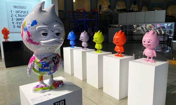 Почем саркофаг, Красная Шапочка и платки Hermès Почем саркофаг, Красная Шапочка и платки Hermès