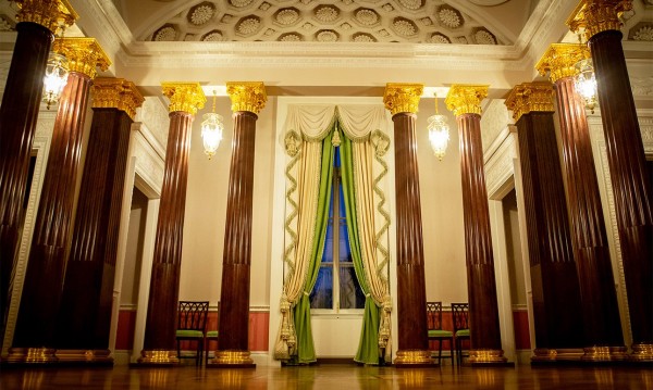 Апартаменты Екатерины II в Царском Селе готовы принять всех желающих — но понемногу