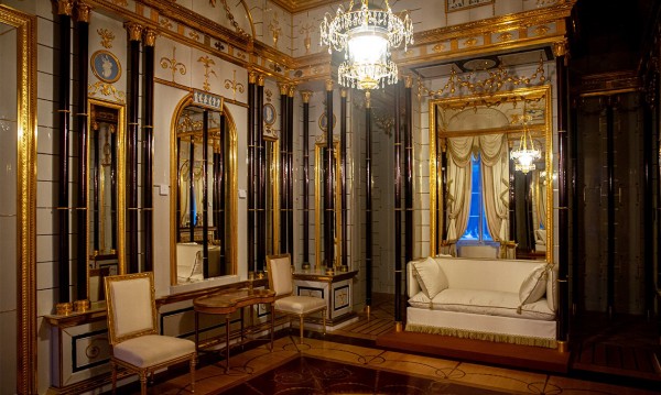 Апартаменты Екатерины II в Царском Селе готовы принять всех желающих — но понемногу