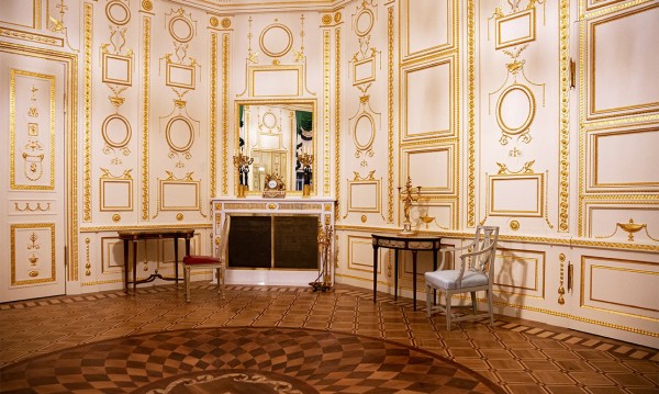 Апартаменты Екатерины II в Царском Селе готовы принять всех желающих — но понемногу