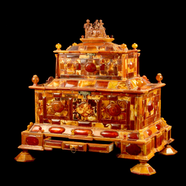 Лучшие выставки 2025 года: от китайской трапезы до Татлина