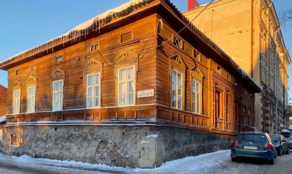 Дом-палимпсест на краю истории: яркий пример любительской реставрации Дом-палимпсест на краю истории: яркий пример любительской реставрации