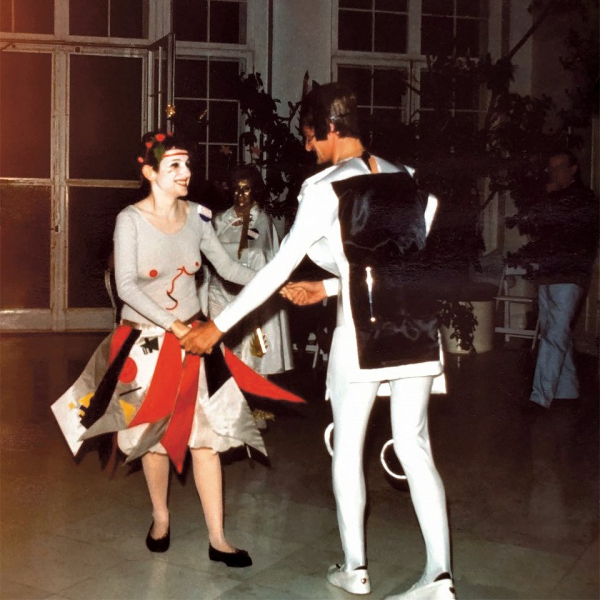 Джон Боулт и Николетта Мислер: «Русское искусство — это искусство крайностей» Джон Боулт и Николетта Мислер: «Русское искусство — это искусство крайностей»