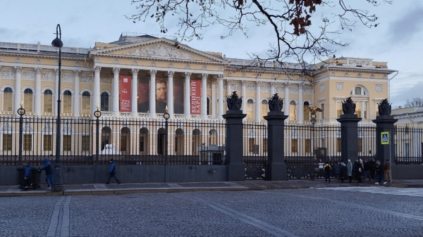 В Петербурге до мая закроют сады Русского музея В Петербурге до мая закроют сады Русского музея