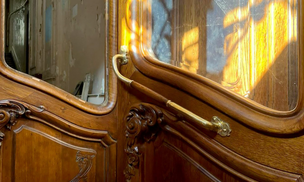 Дом Бака в Петербурге вернул себе дореволюционные двери Дом Бака в Петербурге вернул себе дореволюционные двери