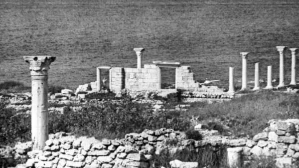 В Екатеринбурге открылась выставка «История спасения коллекций древнего Херсонеса»