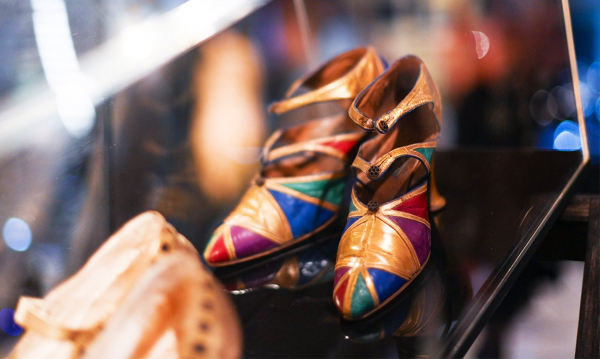 Манеж Малого Эрмитажа нарядился по лучшей моде ар-деко Манеж Малого Эрмитажа нарядился по лучшей моде ар-деко