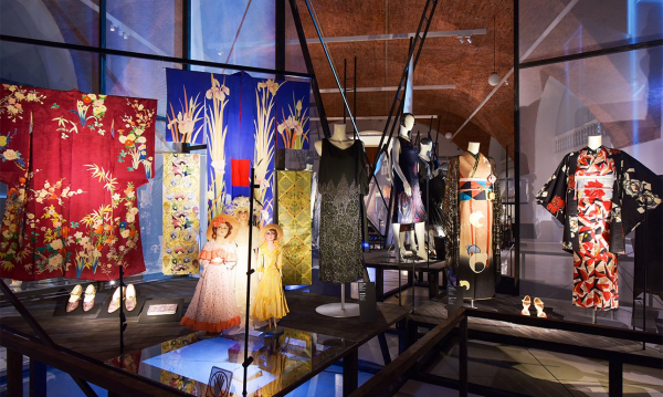 Манеж Малого Эрмитажа нарядился по лучшей моде ар-деко Манеж Малого Эрмитажа нарядился по лучшей моде ар-деко