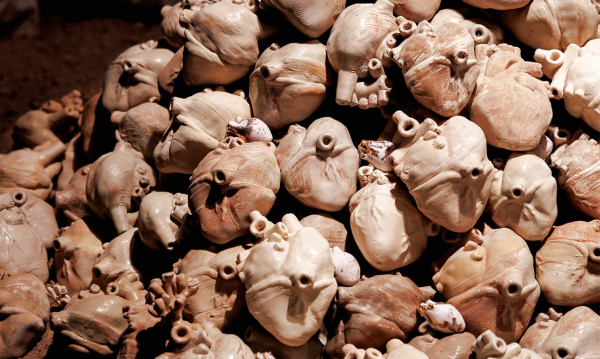 Нечеловеческие агенты захватили музеи, гостиницу и рынок Нижнего Новгорода Нечеловеческие агенты захватили музеи, гостиницу и рынок Нижнего Новгорода