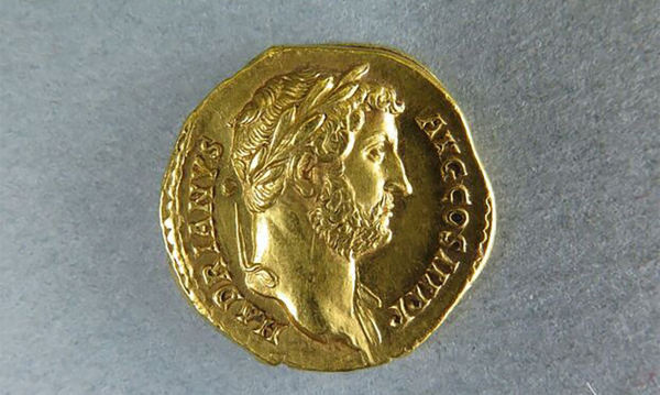 Одна уникальная монета и несколько редких: следы громкого ограбления привели в Москву Одна уникальная монета и несколько редких: следы громкого ограбления привели в Москву