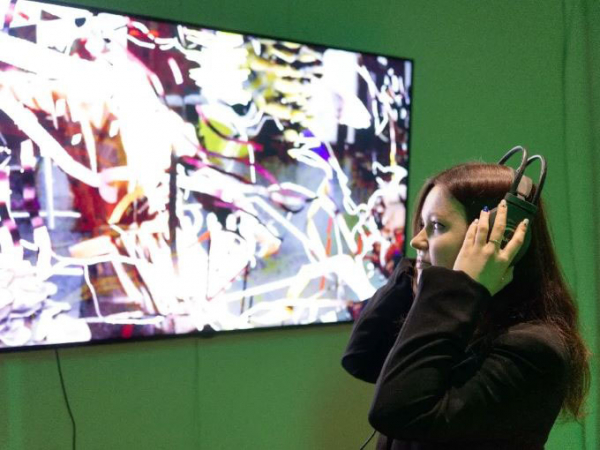 В Русском музее открылась выставка звуковых и визуальных объектов, позволяющих изучить психофизиологию человека