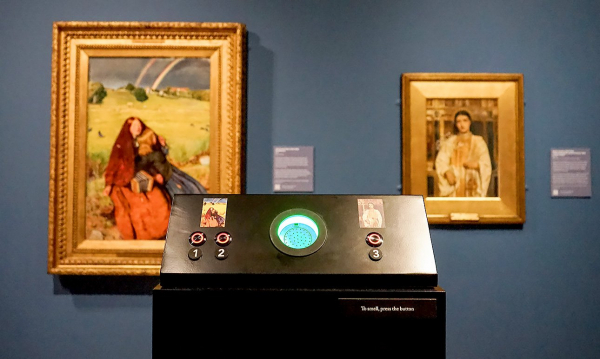 Проект «Красная Москва. Женщина в большом городе» исследует модную тему с нового ракурса