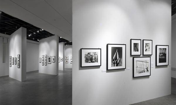 Два века фотографии в петербургском Манеже