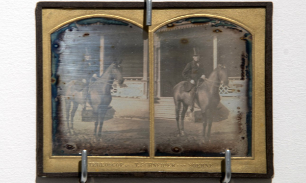 Два века фотографии в петербургском Манеже