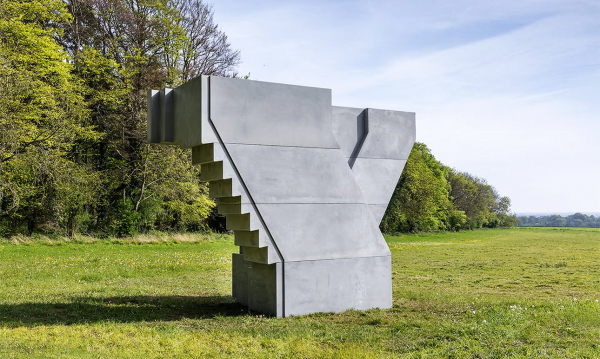 Старинные британские поместья обрастают арт-объектами Старинные британские поместья обрастают арт-объектами