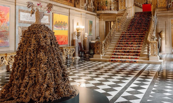 Старинные британские поместья обрастают арт-объектами Старинные британские поместья обрастают арт-объектами