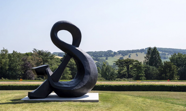 Старинные британские поместья обрастают арт-объектами Старинные британские поместья обрастают арт-объектами