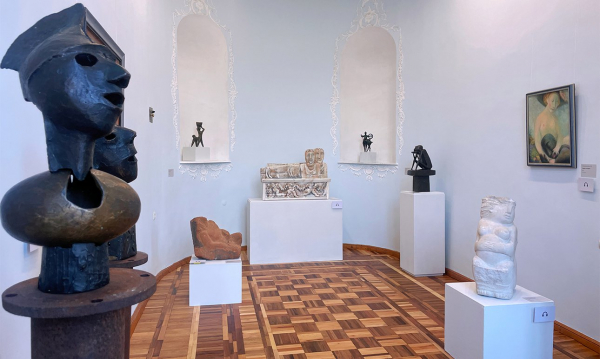 «Фрагменты эпохи» в интерьерах особняка