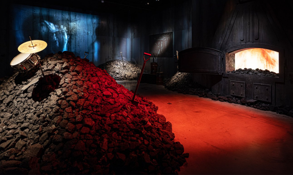 Выставка «Виктор Цой. Легенда» пришвартовалась в «Севкабель порту» Выставка «Виктор Цой. Легенда» пришвартовалась в «Севкабель порту»