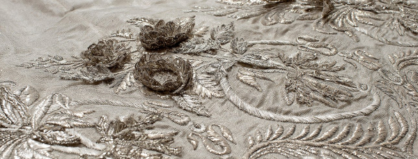 Серебряная парча и кружево — опять как при государыне Серебряная парча и кружево — опять как при государыне