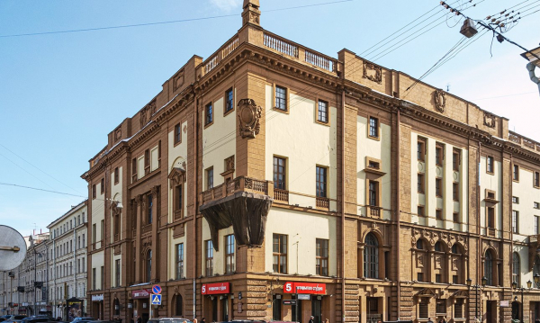 ВТБ приглашает на прогулку по знаковым местам Санкт-Петербурга