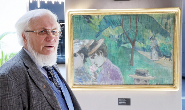 Московский коллекционер передает нижегородскому музею «Голубую розу»