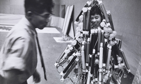 Приключения электроники: ретрофутуризм в Тейт Модерн Приключения электроники: ретрофутуризм в Тейт Модерн