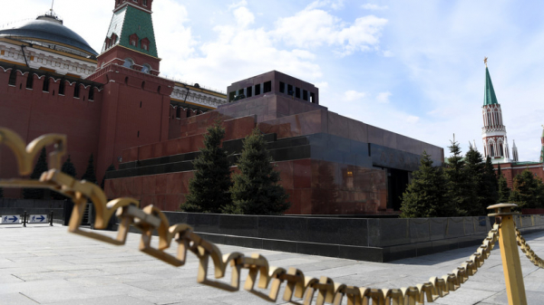 «В связи с подготовкой и проведением мероприятий»: Мавзолей Ленина временно закроют для посетителей