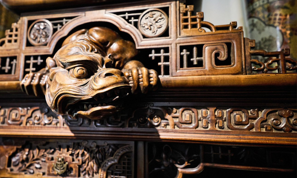 Антикварный салон сохраняет классичность