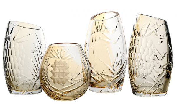 От гусевского хрусталя до шуйских ситцев: выставка в Музее декоративного искусства