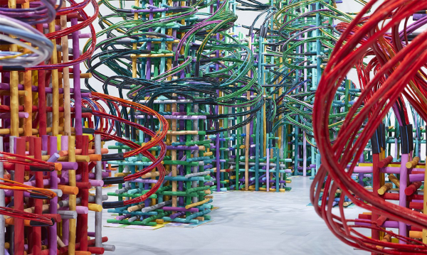 В МАММ создали мастерскую-храм и дата-центр из лозы