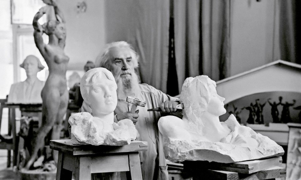 Сергей Коненков: место на пьедестале Сергей Коненков: место на пьедестале