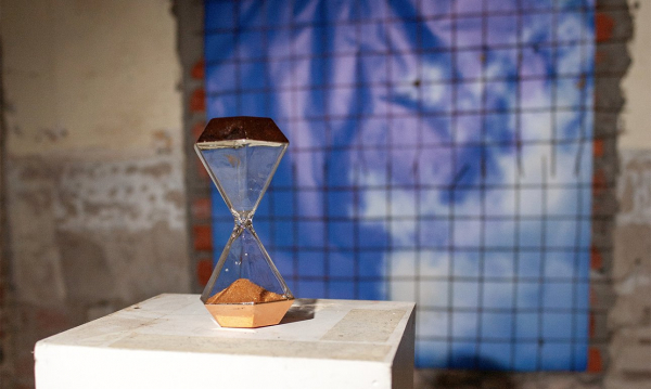 Проект «Соискатели» арт-группы Boloto: от ЗАГСа до психушки Проект «Соискатели» арт-группы Boloto: от ЗАГСа до психушки