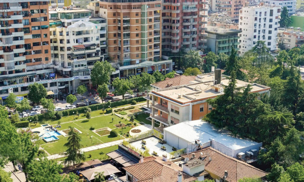 Бывший дворец албанского диктатора стал арт-резиденцией