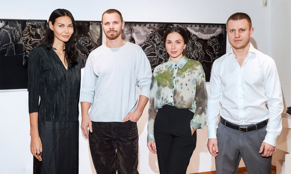 Симбиоз природы и технологий на новой выставке Саши Рощина Симбиоз природы и технологий на новой выставке Саши Рощина