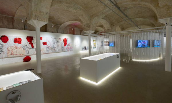 Вспомнить все: 17 лет истории «Винзавода» на выставке «НИИ Архив. Ремонтаж» Вспомнить все: 17 лет истории «Винзавода» на выставке «НИИ Архив. Ремонтаж»