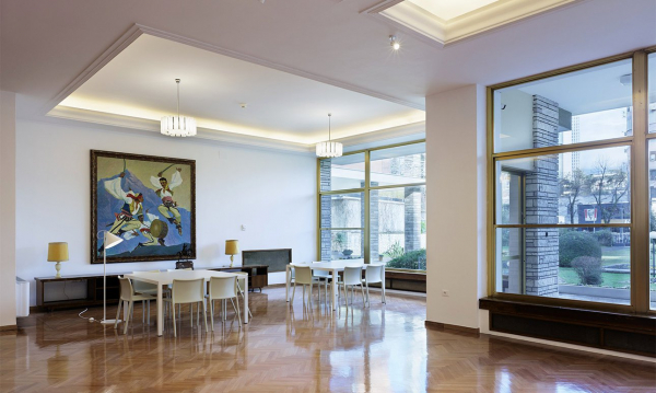 Бывший дворец албанского диктатора стал арт-резиденцией