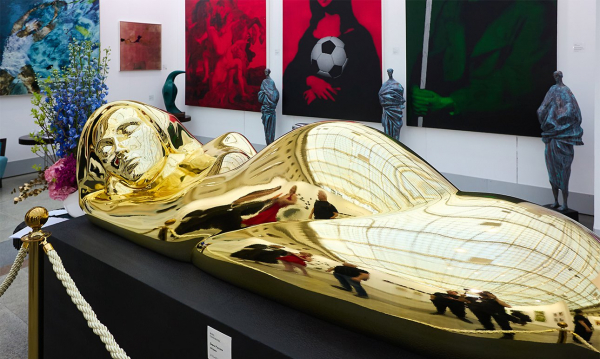 Что смотреть на «Арт Москве»: маскоты, крокодилы, космос и балет Что смотреть на «Арт Москве»: маскоты, крокодилы, космос и балет