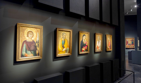 Шедевры Сиены привезли в Нью-Йорк по кусочкам