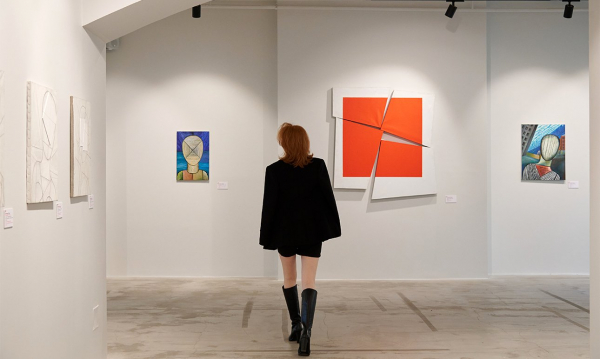 Игорь Казаков: «Мы раскрываем для наших клиентов, покупателей, посетителей ГУМа чудесный и увлекательный мир искусства» Игорь Казаков: «Мы раскрываем для наших клиентов, покупателей, посетителей ГУМа чудесный и увлекательный мир искусства»