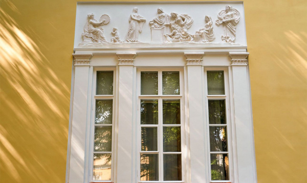 Ампирные фасады дворца Дурасова в Москве вновь обрели свежесть Ампирные фасады дворца Дурасова в Москве вновь обрели свежесть