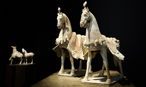 Антикварный салон сохраняет классичность