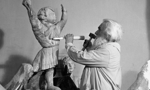 Сергей Коненков: место на пьедестале Сергей Коненков: место на пьедестале