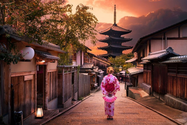 20 кадров уличной фотографии, которые открывают неизвестную сторону Японии