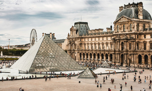 Мечты о «Великом Лувре» наткнулись на дефицит бюджета