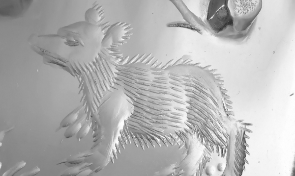 Хрустальный кубок, связавший двух монархов, снова увенчан золотой короной